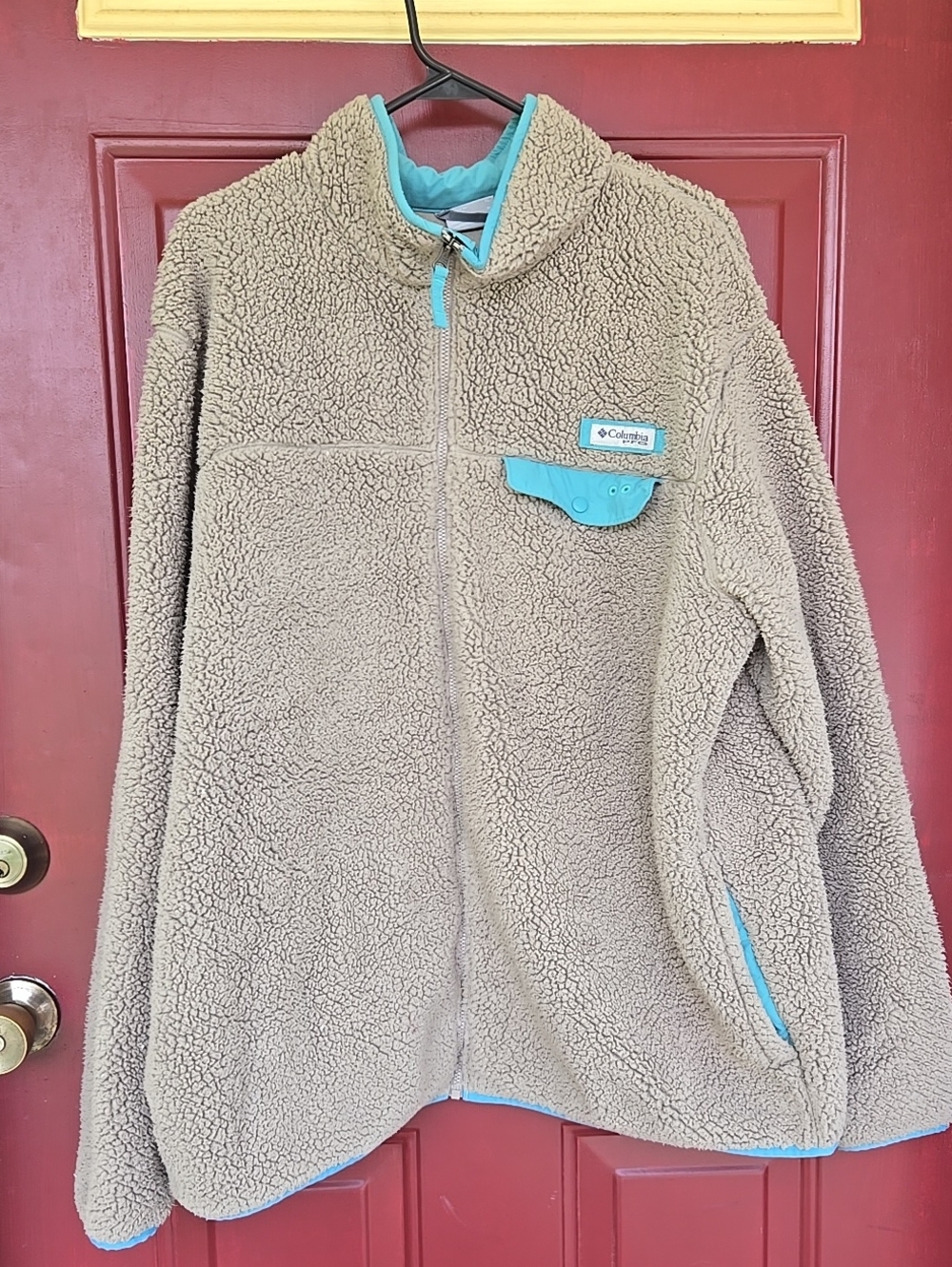 Womens NWOT worn Twice Columbia Gray Sherpa Jacket with Aqua Trim